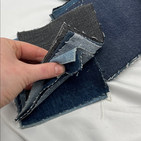 Lot of 100 5 X 5 Inch Denim Squares Crafting Quilting - Picture 2 of 6
